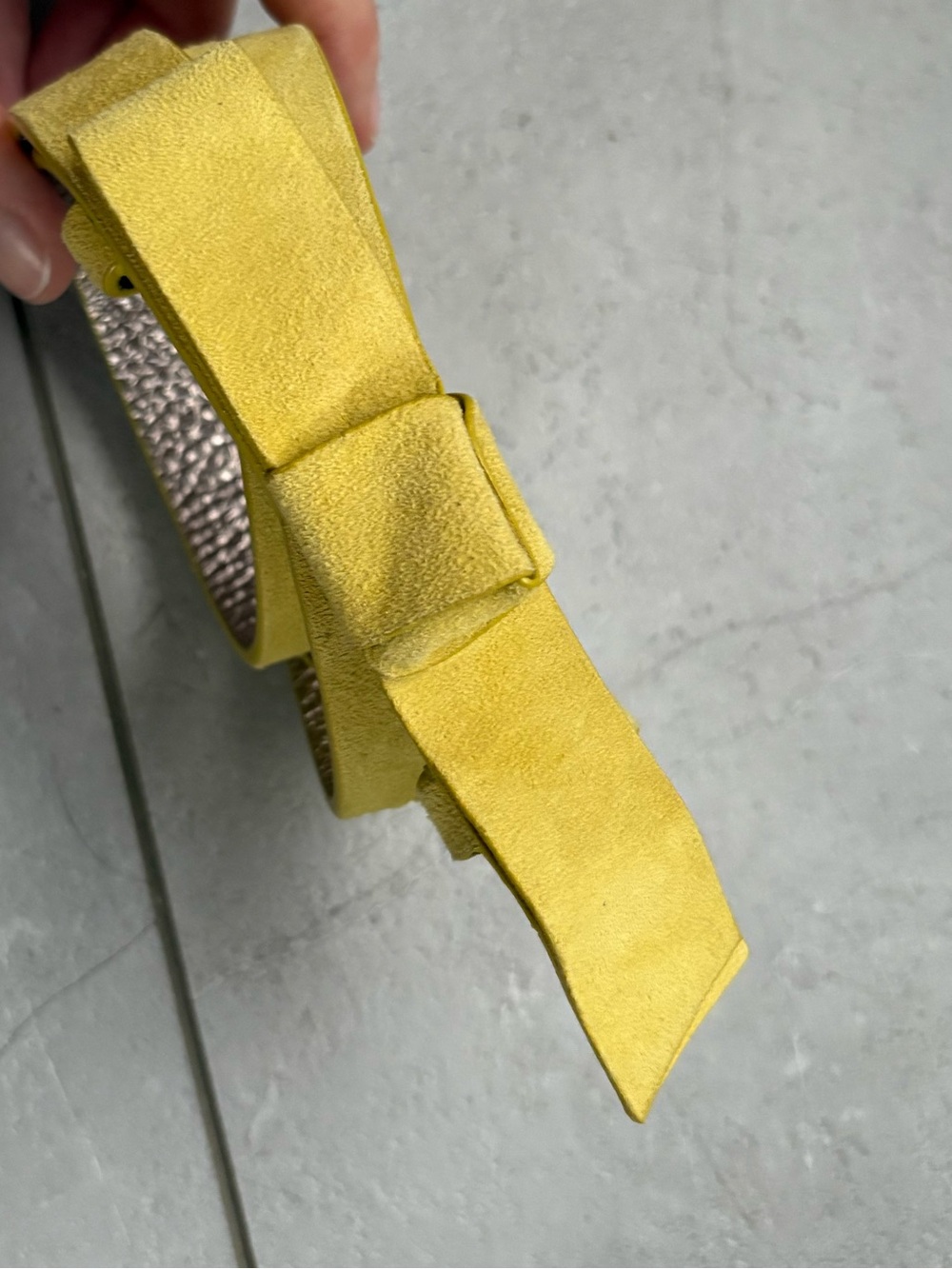 Boden Yellow Suede Leather Bow Skinny Belt Size Small